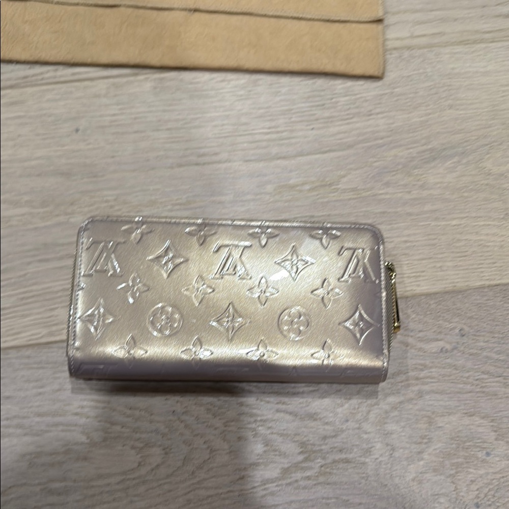 Louis Vuitton  Wallet